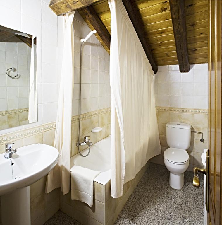 Apartamentos Casa Buisan Broto Room photo